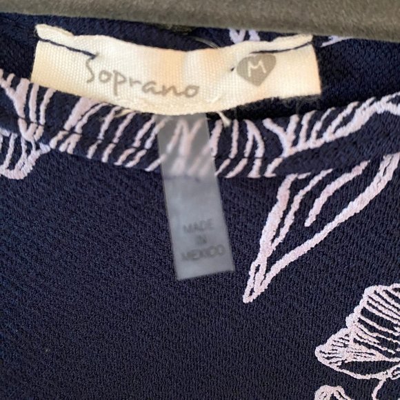 Soprano Navy / White Floral Halter Fit and Flare Dress Sz Med (juniors) NWT - Picture 5 of 7